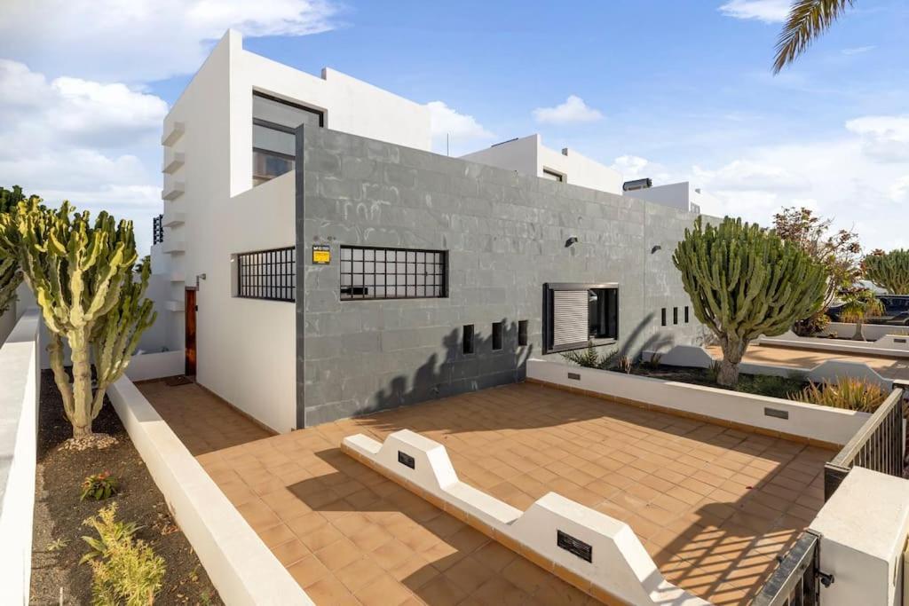 Villa Ramimedi 4 Tías Kültér fotó