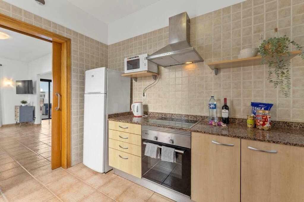Villa Ramimedi 4 Tías Kültér fotó